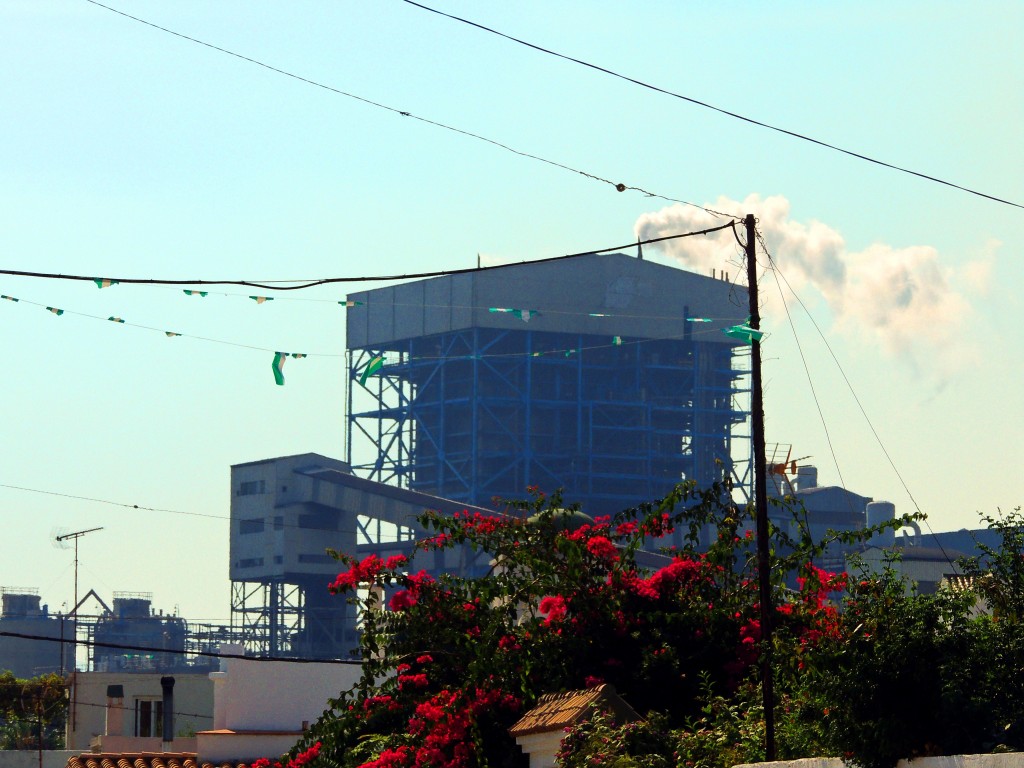 Foto: Estructuras de la Refinería - Guadarranque (Cádiz), España