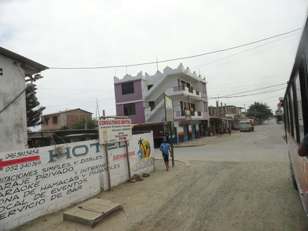 Foto: Malecon - Crucitas (Manabí), Ecuador