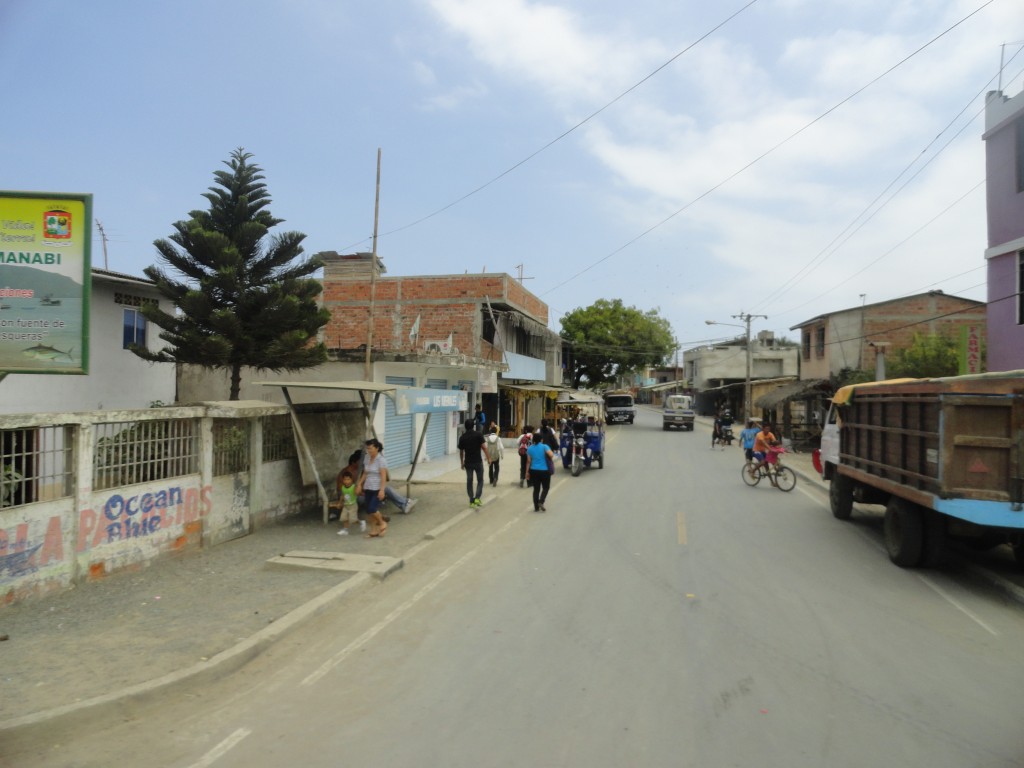 Foto: Malecon - Crucitas (Manabí), Ecuador