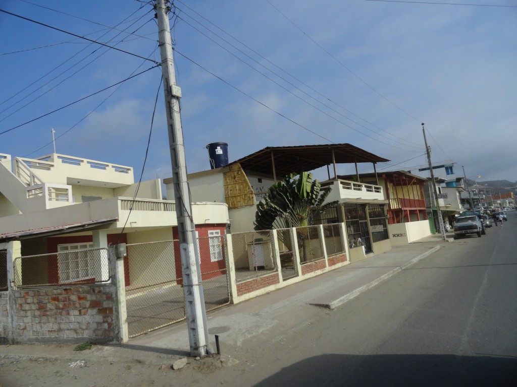 Foto: Malecon - Crucitas (Manabí), Ecuador