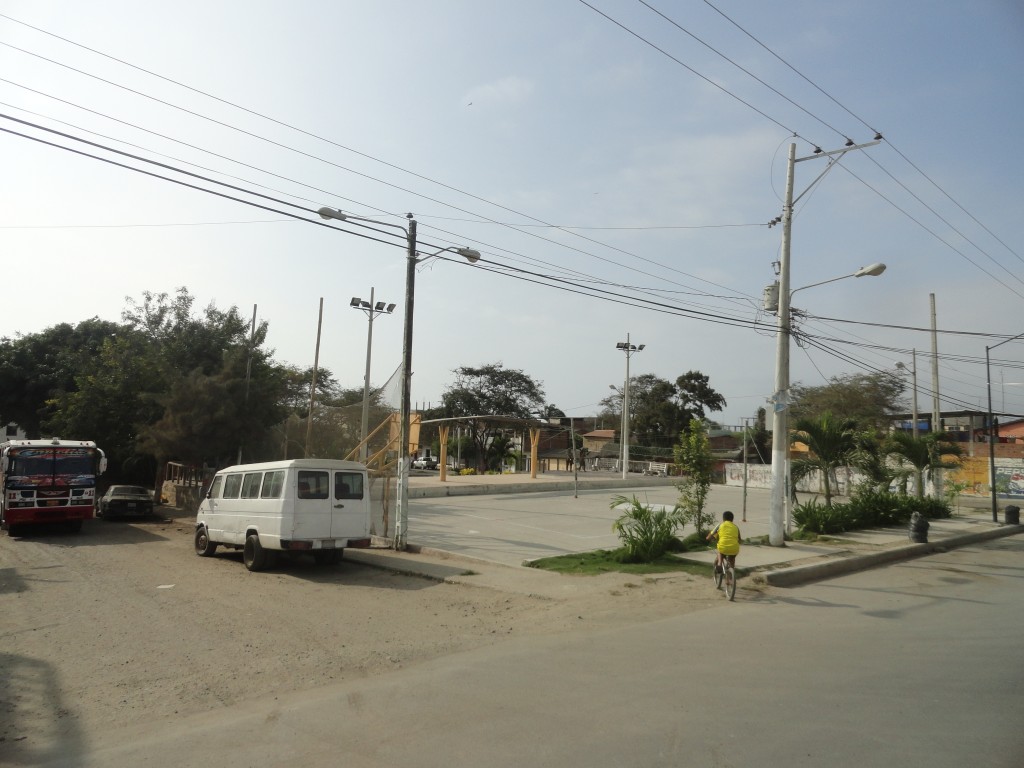 Foto: Malecon - Crucitas (Manabí), Ecuador