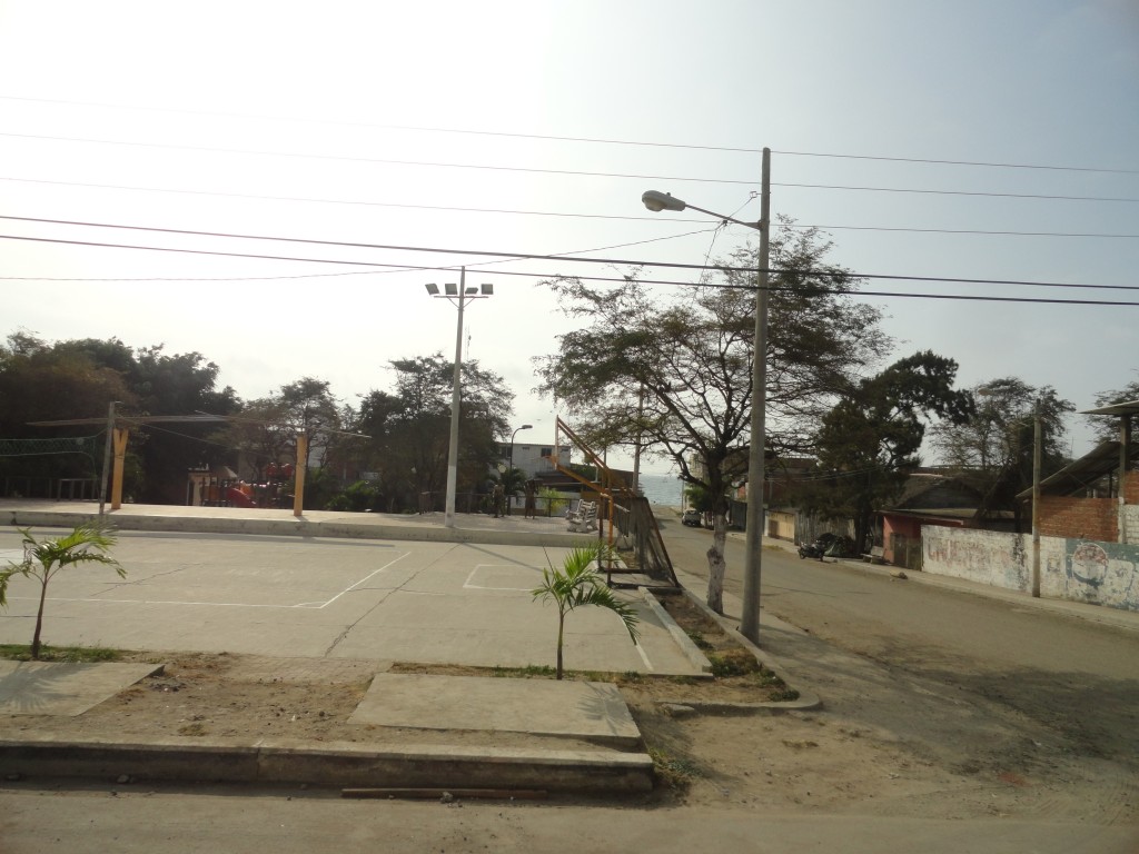 Foto: Malecon - Crucitas (Manabí), Ecuador