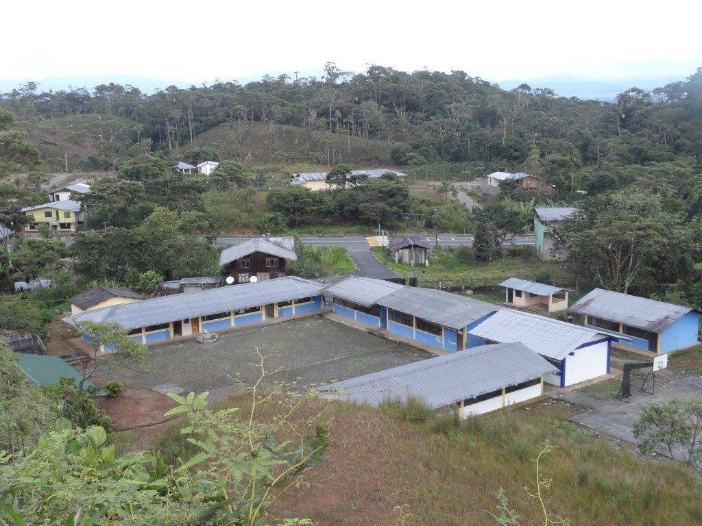 Foto: Colegio - Simón Bolívar (Mushullacta) (Pastaza), Ecuador