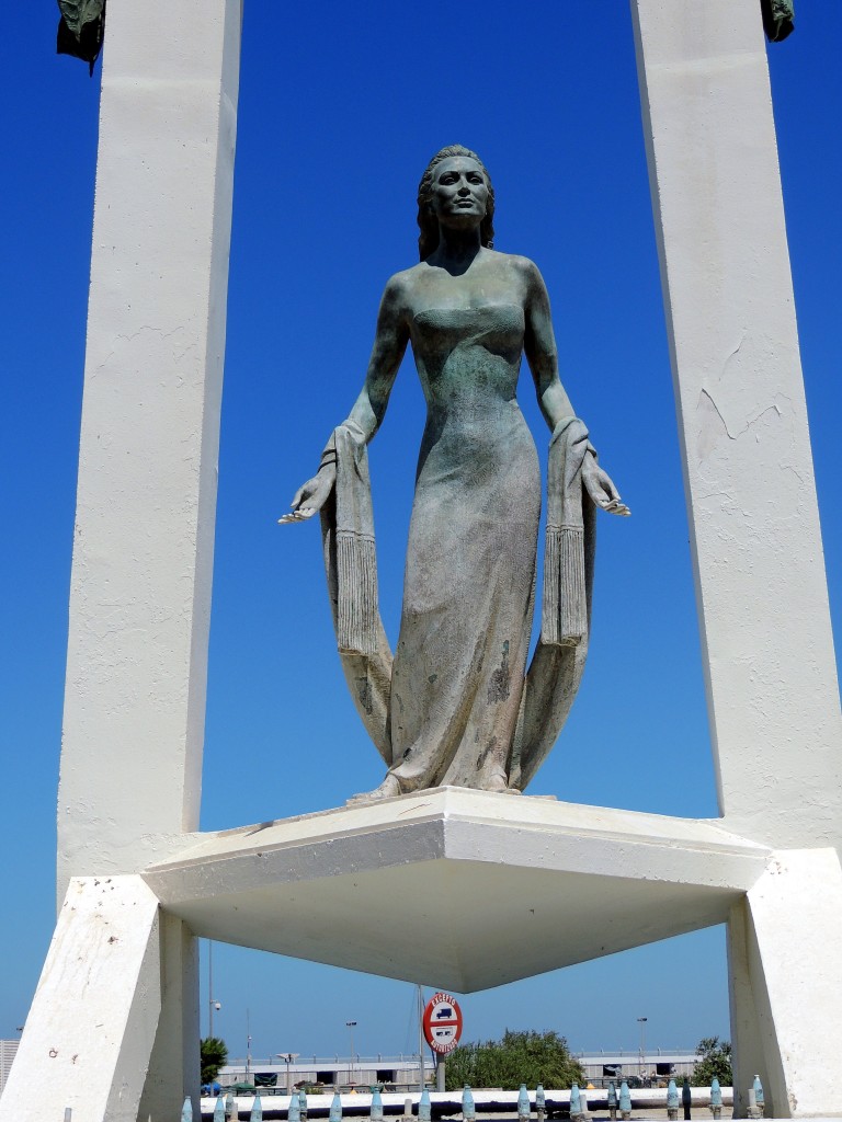 Foto: Monumento a Rocío Jurado - Chipiona (Cádiz), España
