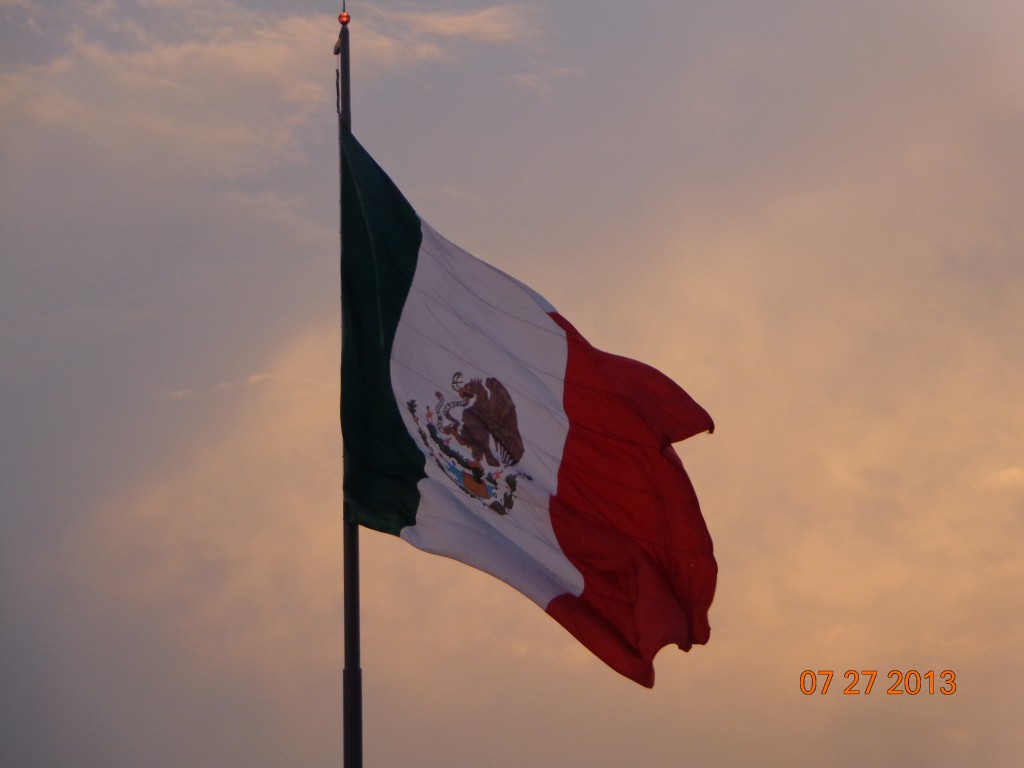 Foto: Bandera Nacional México - México DF (The Federal District), México