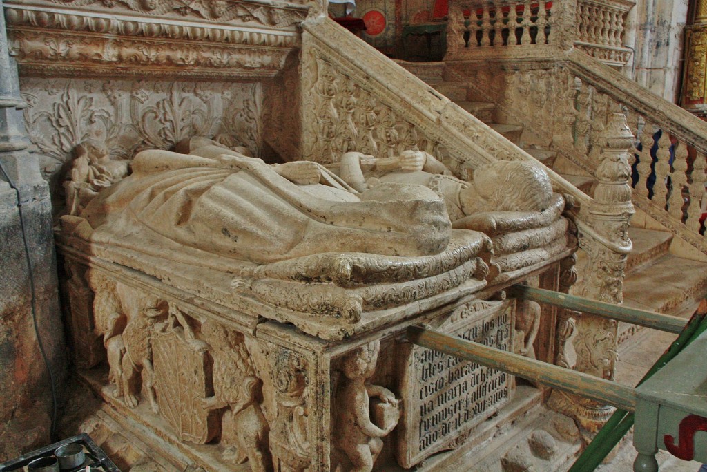 Foto: Colegiata - Santa María del Campo (Burgos), España