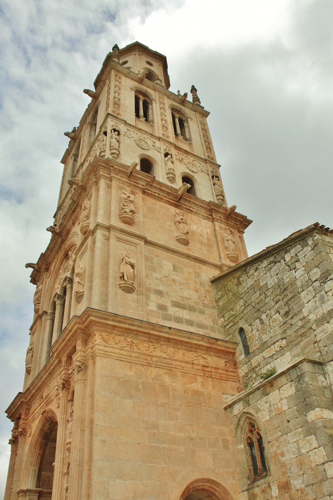 Foto: Colegiata - Santa María del Campo (Burgos), España