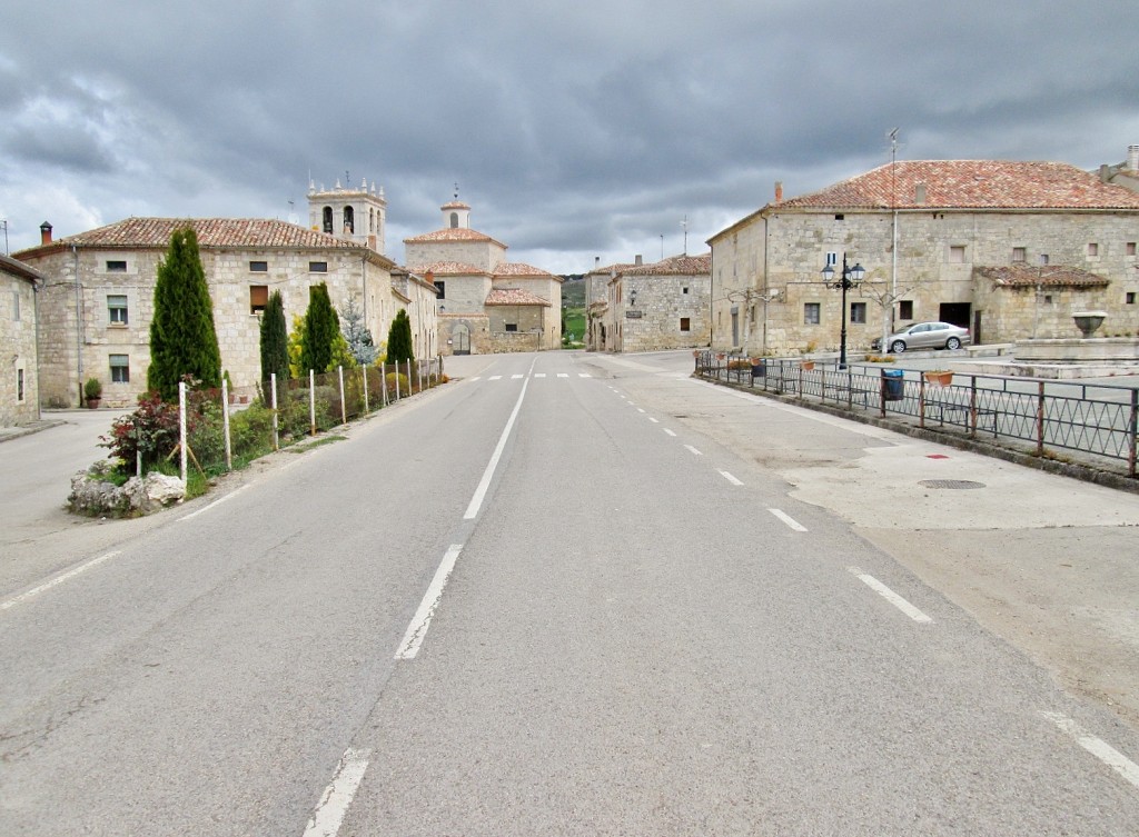 Foto: La carretera por medio - Huermeces (Burgos), España