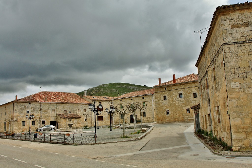 Foto: Vista del pueblo - Huermeces (Burgos), España