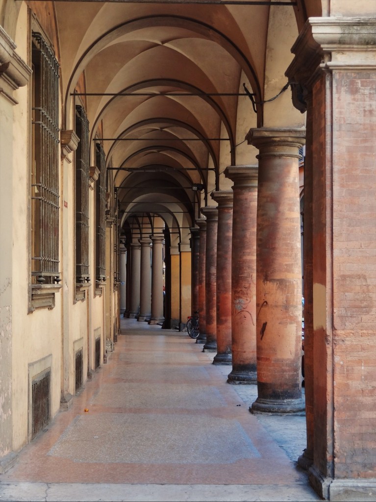 Foto: Portici in Via Castiglione - Bologna (Emilia-Romagna), Italia