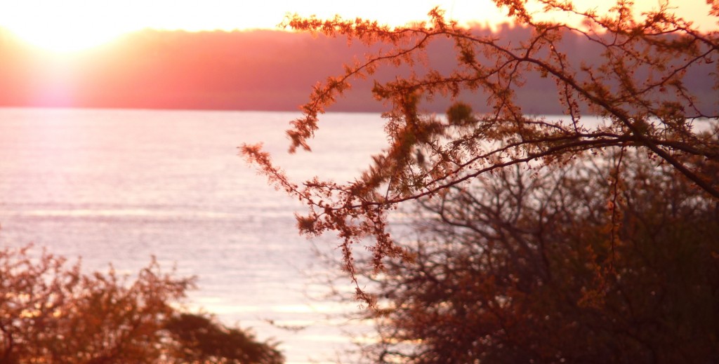 Foto: Ocaso sobre el Paraná - La Paz (Entre Ríos), Argentina
