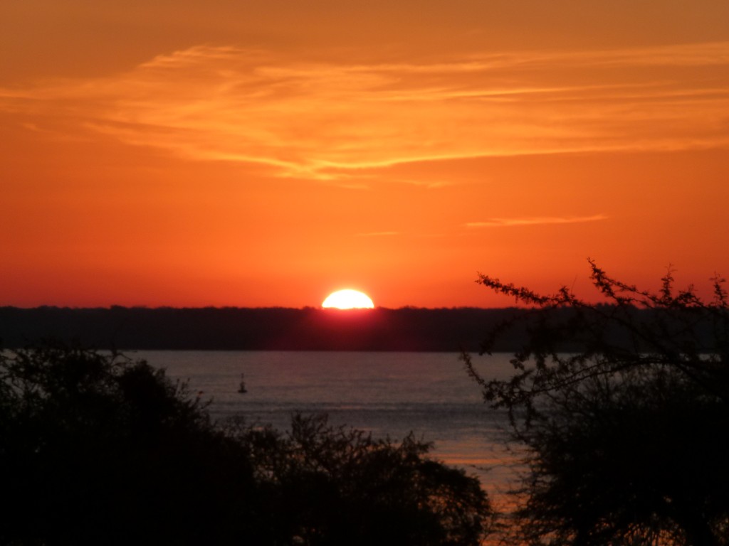 Foto: Ocaso sobre el Paraná - La Paz (Entre Ríos), Argentina