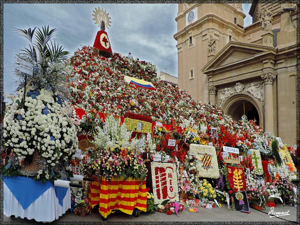 Foto: 141015-17 OFRENDA FLORES - Zaragoza (Aragón), España