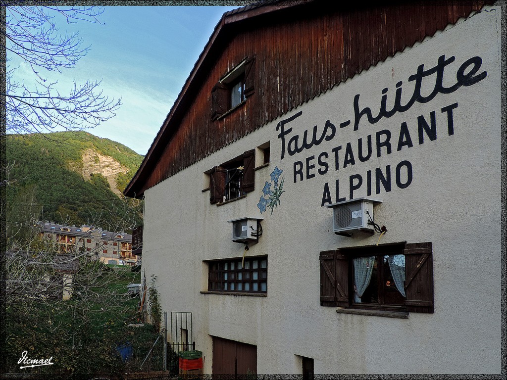 Foto: 141021-001 VILLANUA - Villanua (Huesca), España