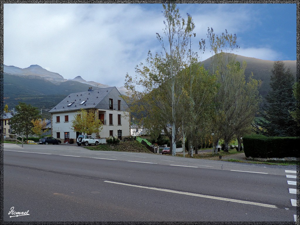 Foto: 141021-005 VILLANUA - Villanua (Huesca), España