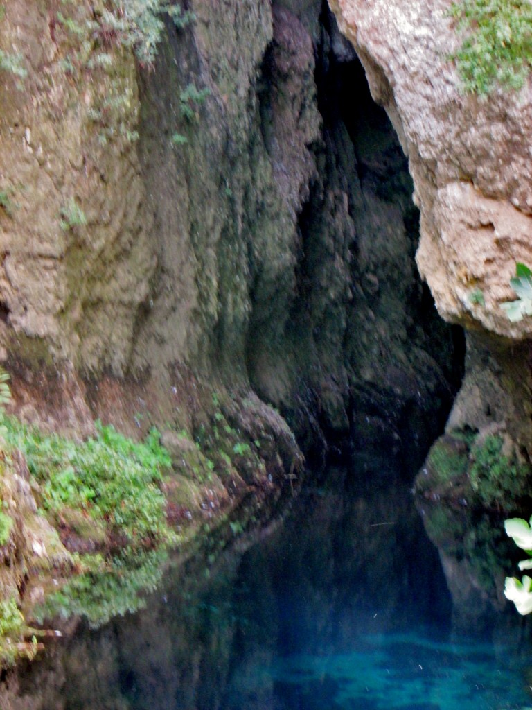 Foto: Manantial Su Gologone - Oliena (Sardinia), Italia
