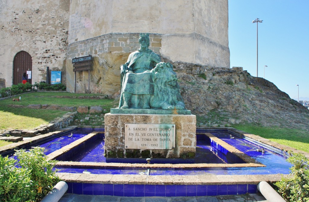 Foto: Estatua de Sancho IV - Tarifa (Cádiz), España