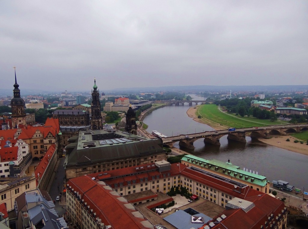 Foto: Altstadt und Die Elbe - Dresde (Saxony), Alemania