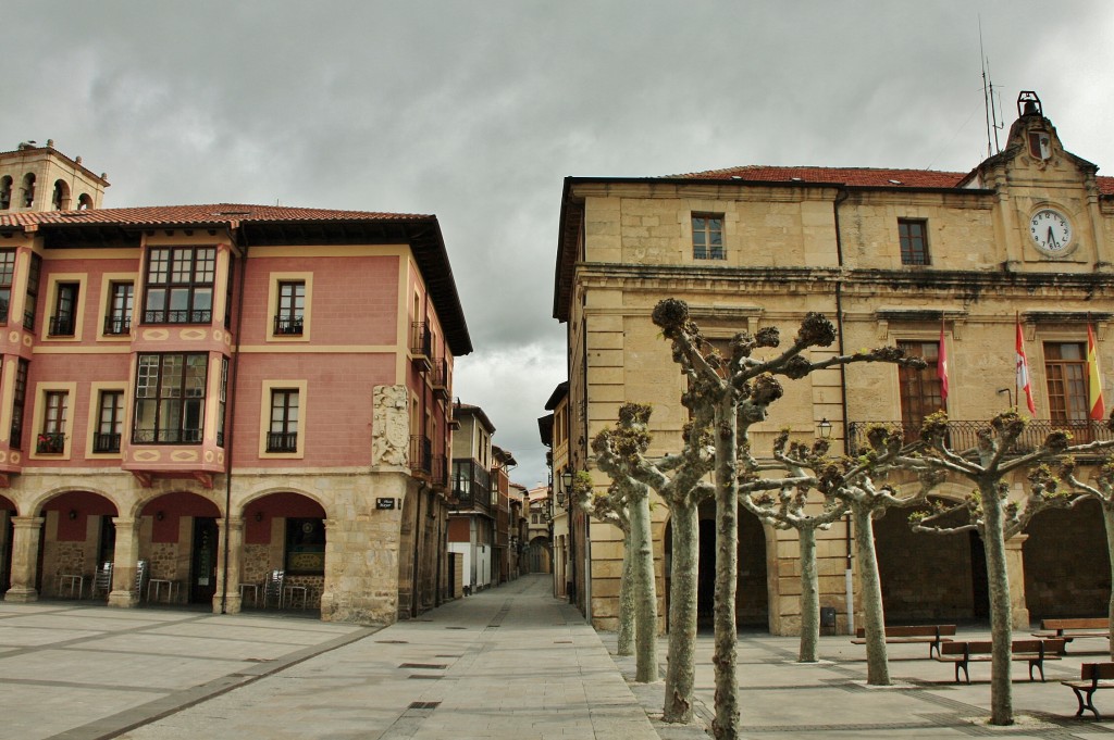 Foto: Plaza Mayor - Medina de Pomar (Burgos), España