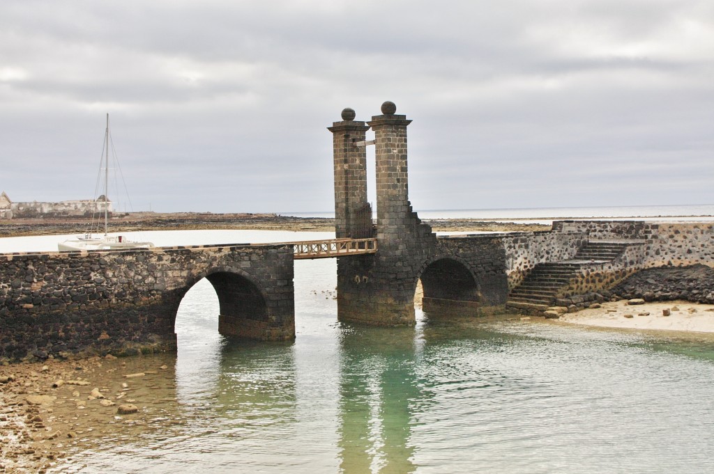 Foto: Puente sobre la bahía - Arrecife (Lanzarote) (Las Palmas), España