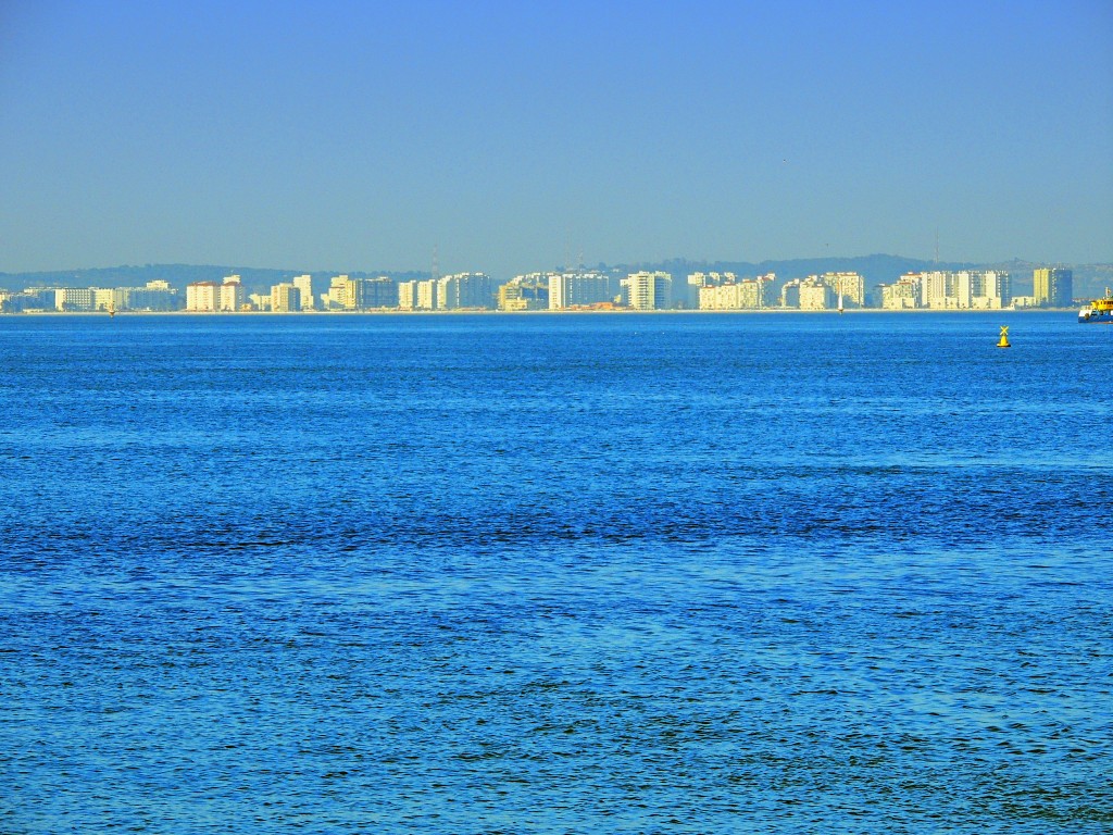 Foto: Al fondo Valdelagrana - Cádiz (Andalucía), España