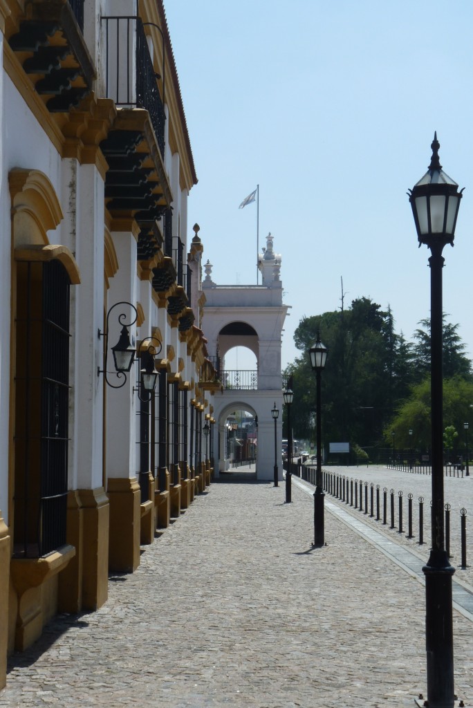 Foto: Edificación colonial - Luján (Buenos Aires), Argentina