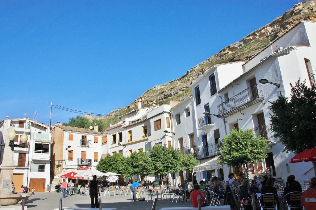Foto: Vista del pueblo - Chulilla (València), España