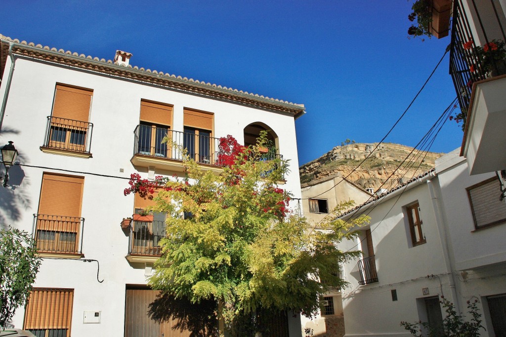 Foto: Vista del pueblo - Chulilla (València), España