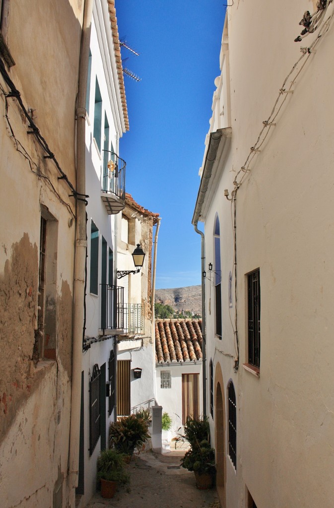 Foto: Vista del pueblo - Chulilla (València), España
