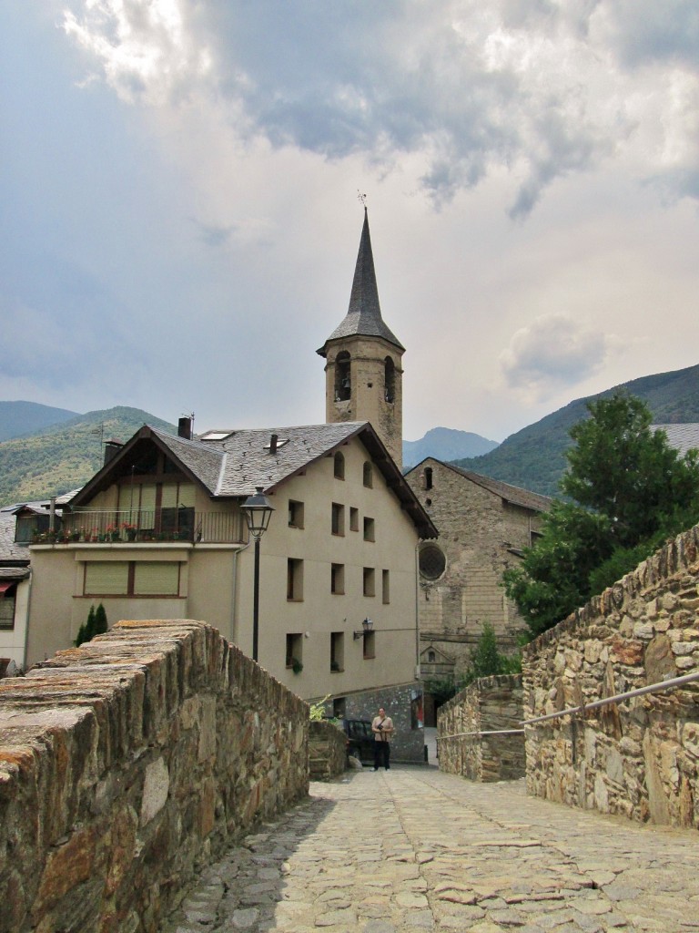 Foto: Puente medieval - Esterri d´Aneu (Lleida), España