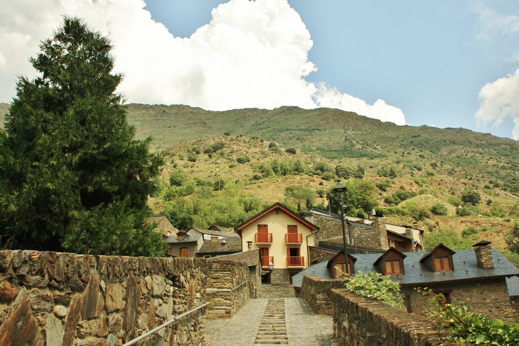 Foto: Puente medieval - Esterri d´Aneu (Lleida), España