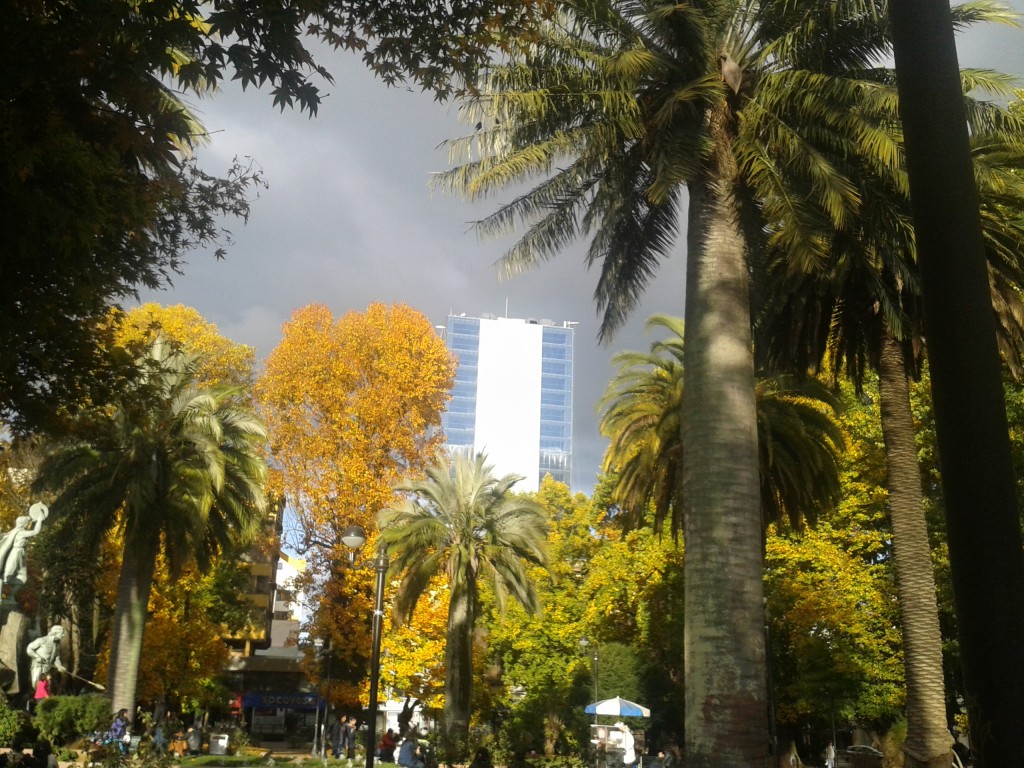 Foto: Edificio Capital desde la Plaza de Armas - Temuco (Araucanía), Chile