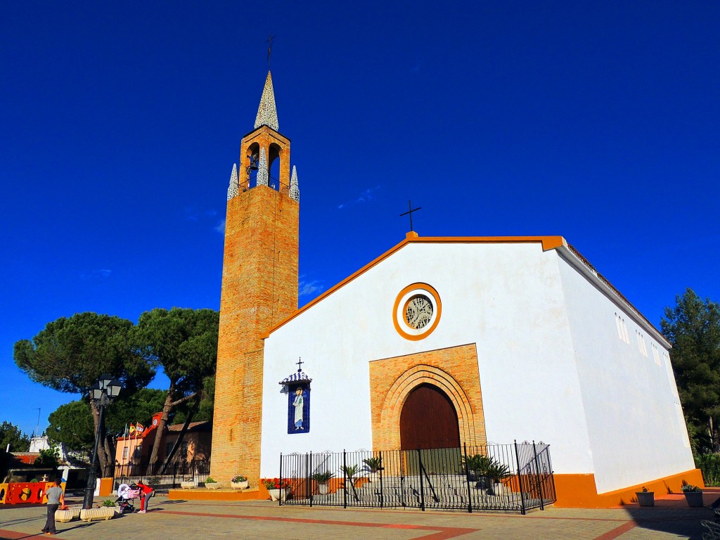 Foto: La Iglesia - Trajano (Sevilla), España