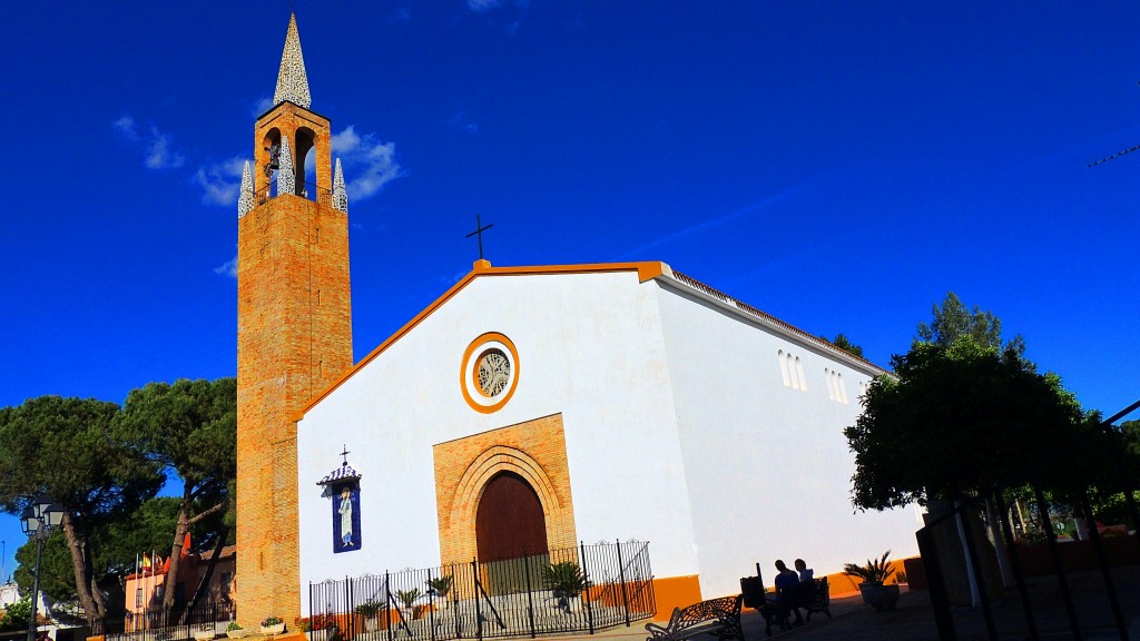 Foto: La Iglesia - Trajano (Sevilla), España