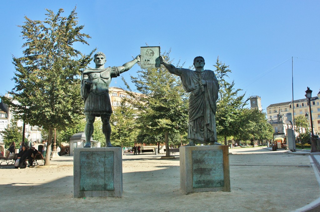 Foto: Fundadores de la ciudad - Lugo (Galicia), España