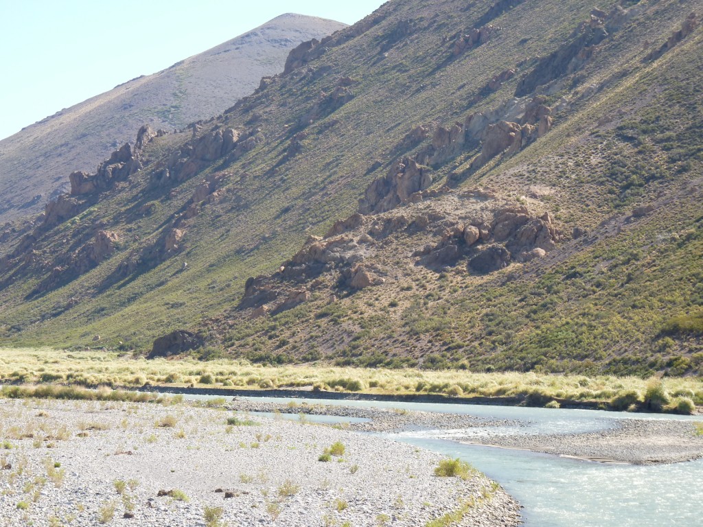 Foto: Bardas Blancas. Río Grande. - Malargüe (Mendoza), Argentina