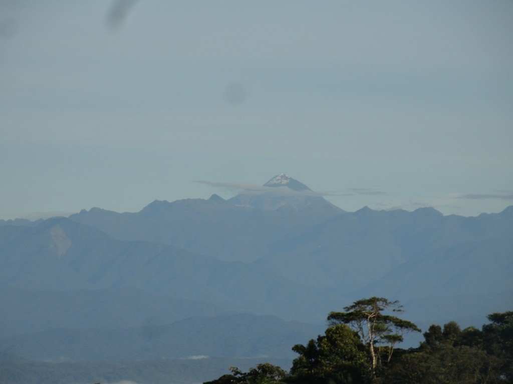 Foto: Picacho con nieve - Simón Bolívar (Mushullacta) (Pastaza), Ecuador