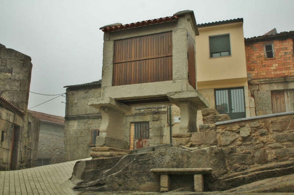 Foto: Centro histórico - San Cristovo de Cea (Ourense), España