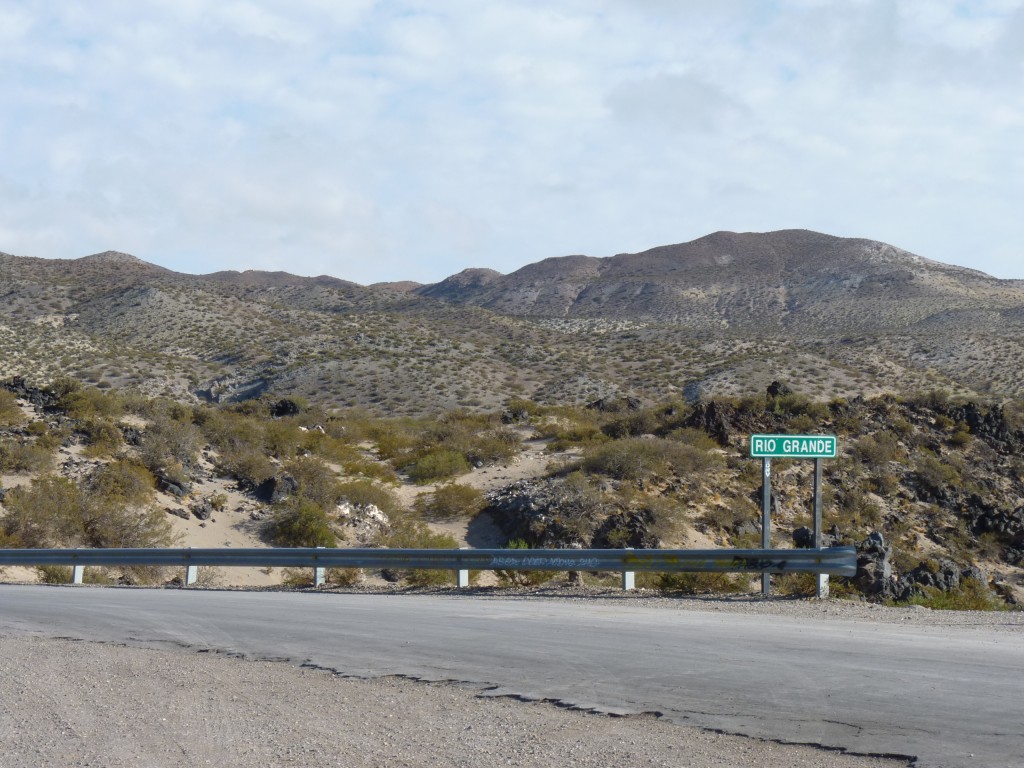 Foto: La Payunia. Río Grande. La Pasarela. - Malargüe (Mendoza), Argentina