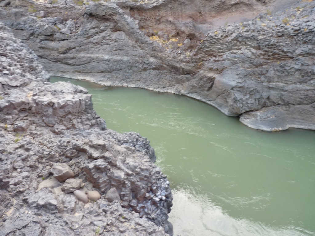 Foto: La Payunia. Río Grande. La Pasarela. - Malargüe (Mendoza), Argentina