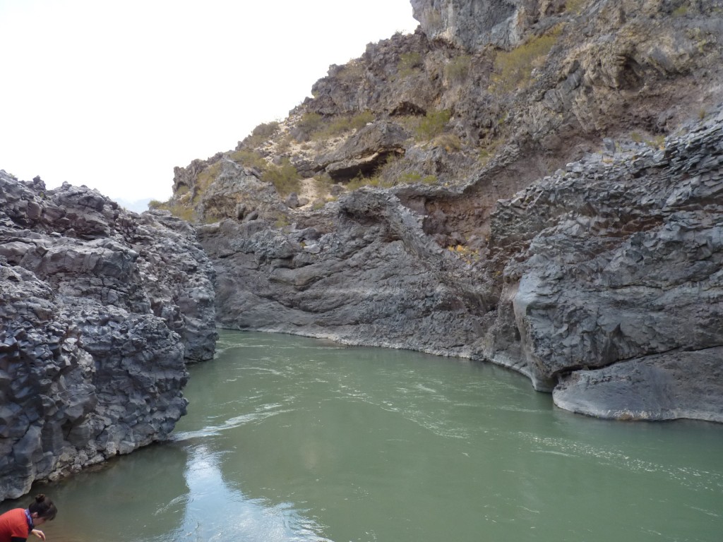 Foto: La Payunia. Río Grande. La Pasarela. - Malargüe (Mendoza), Argentina