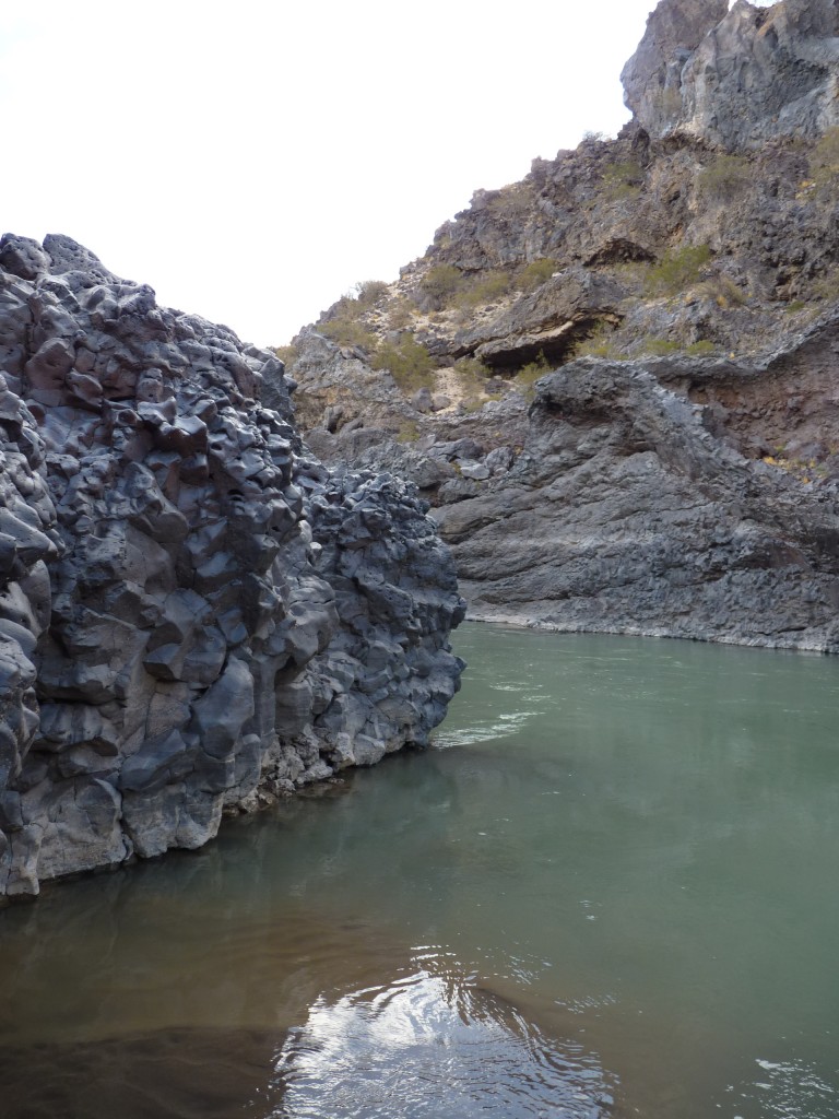 Foto: La Payunia. Río Grande. La Pasarela. - Malargüe (Mendoza), Argentina