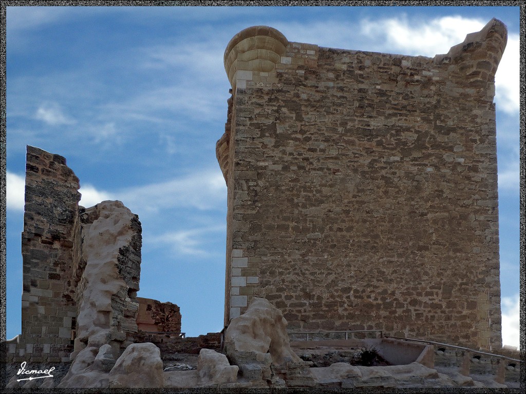 Foto: 140507-47 QUEL, CASTILLO - Quel (La Rioja), España