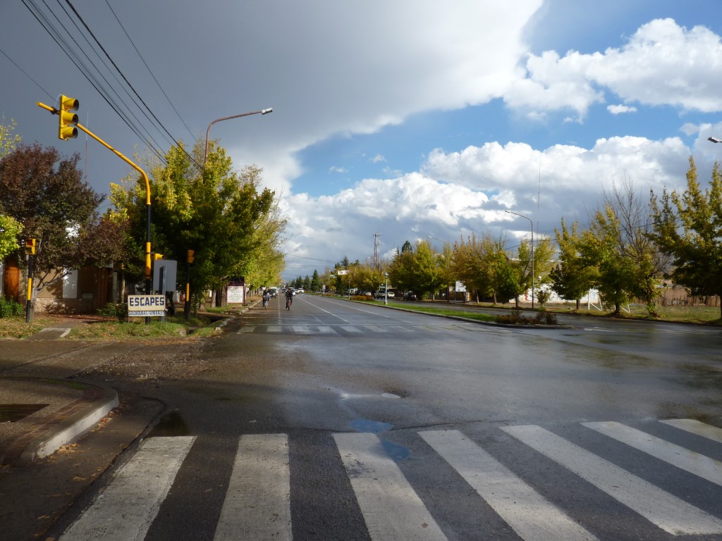 Foto: Calle priincipal - Ruta Nac. 40 - Malargüe (Mendoza), Argentina