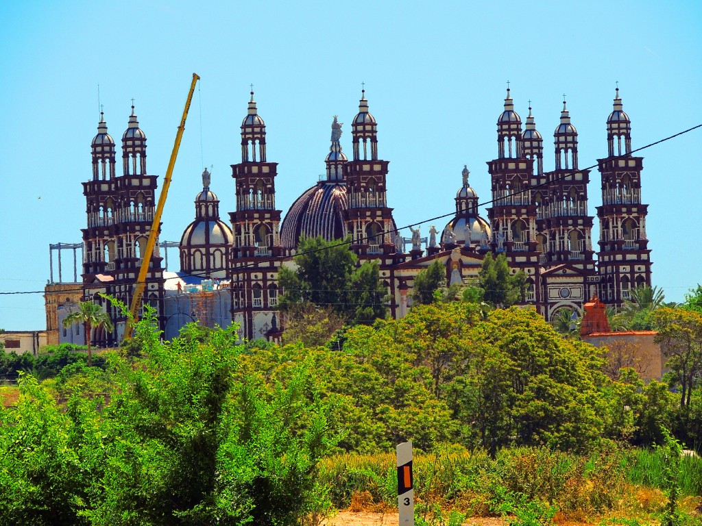 Foto: Basilica Ntra.Sra.de la Santa Faz - El Palmar de Troya (Sevilla), España