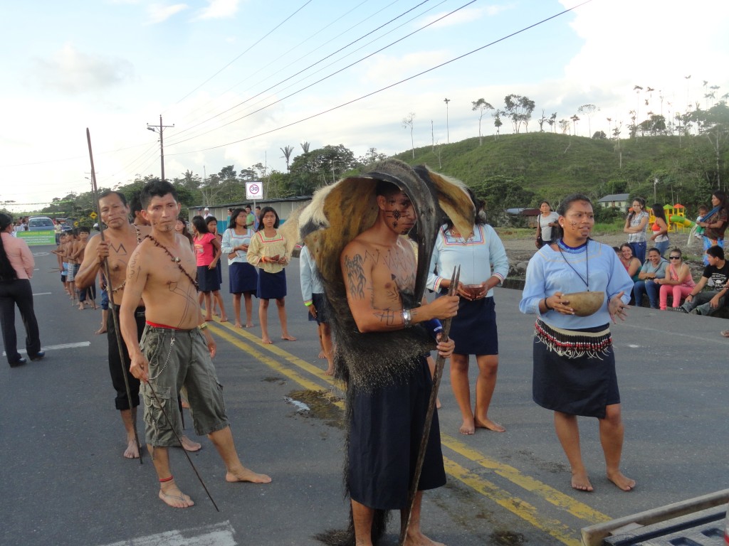 Foto: Baile tipico - Simòn Bolìvar (Mushullacta) (Pastaza), Ecuador