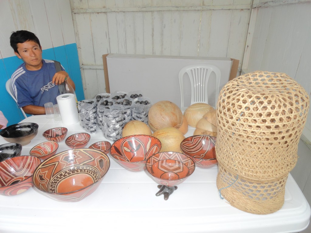 Foto: Artesanias - Simòn Bolìvar (Mushullacta) (Pastaza), Ecuador