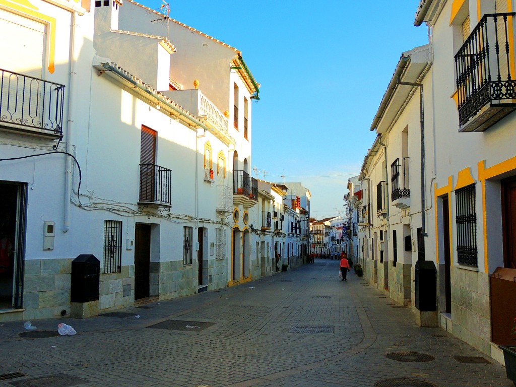 Foto: Calle Calvario - Yunquera (Málaga), España