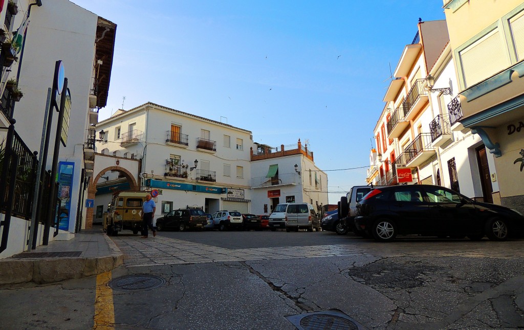 Foto: Plaza Constitución - Alozaina (Málaga), España