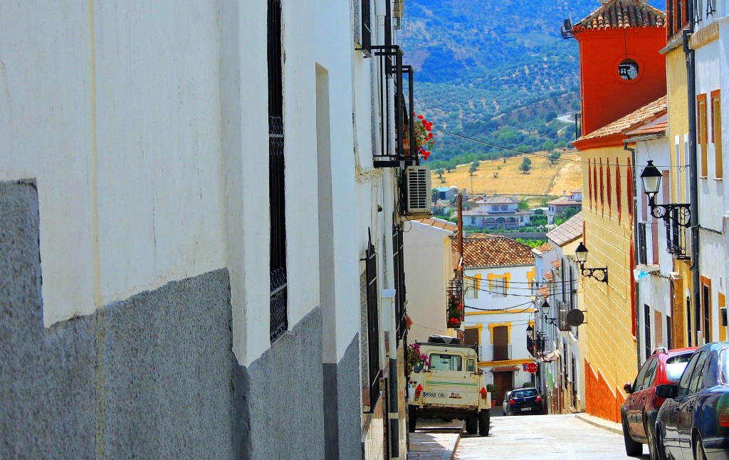 Foto: Calle Enmedio - El Burgo (Málaga), España